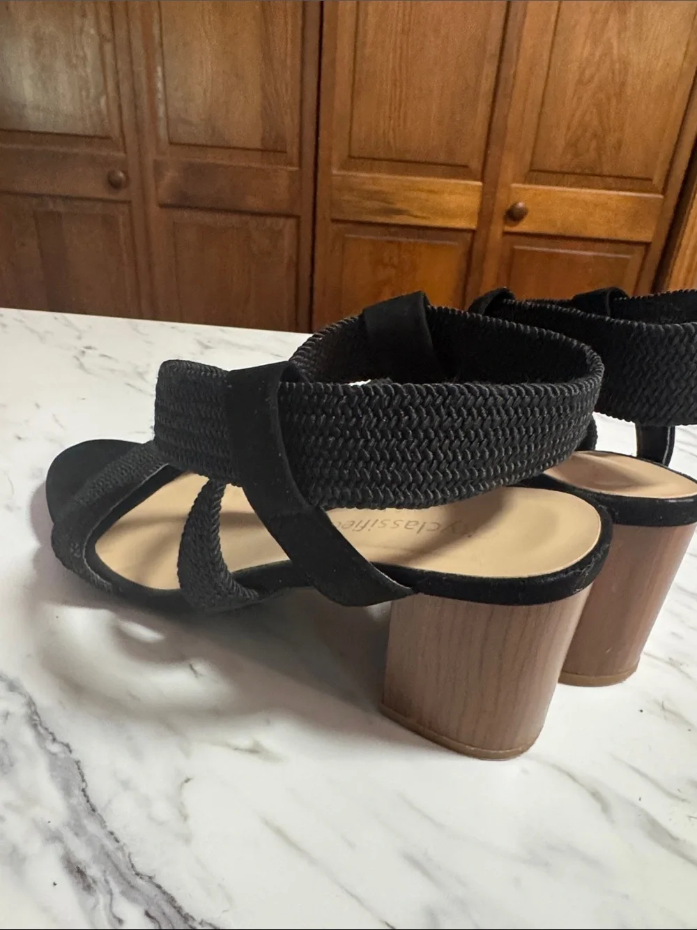 Cityclassified Black Crisscross Strap Sandals
